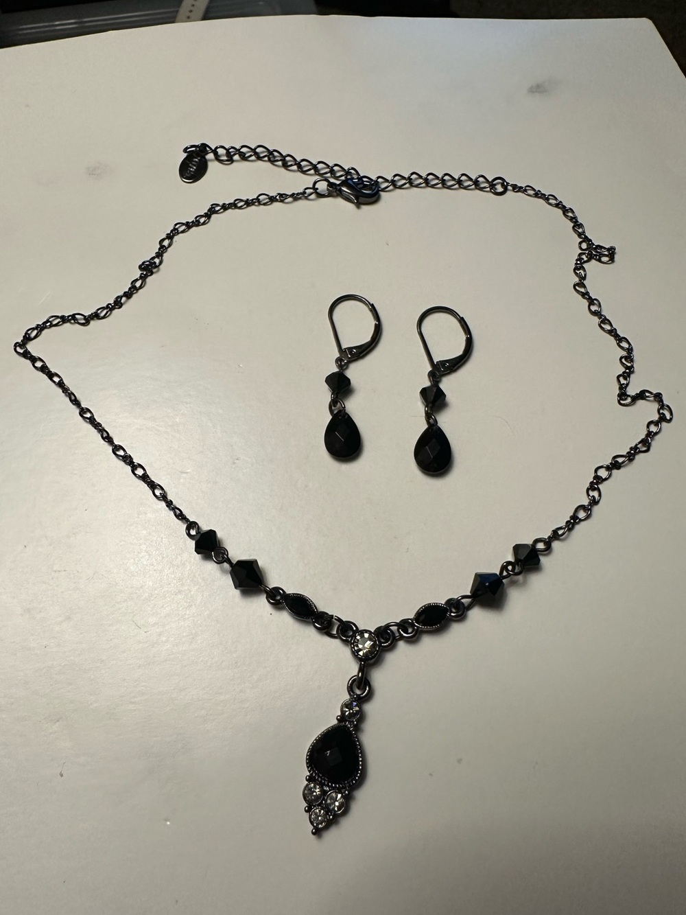 Black Teardrop Pendant Necklace and Earrings Set - Women Jewelry